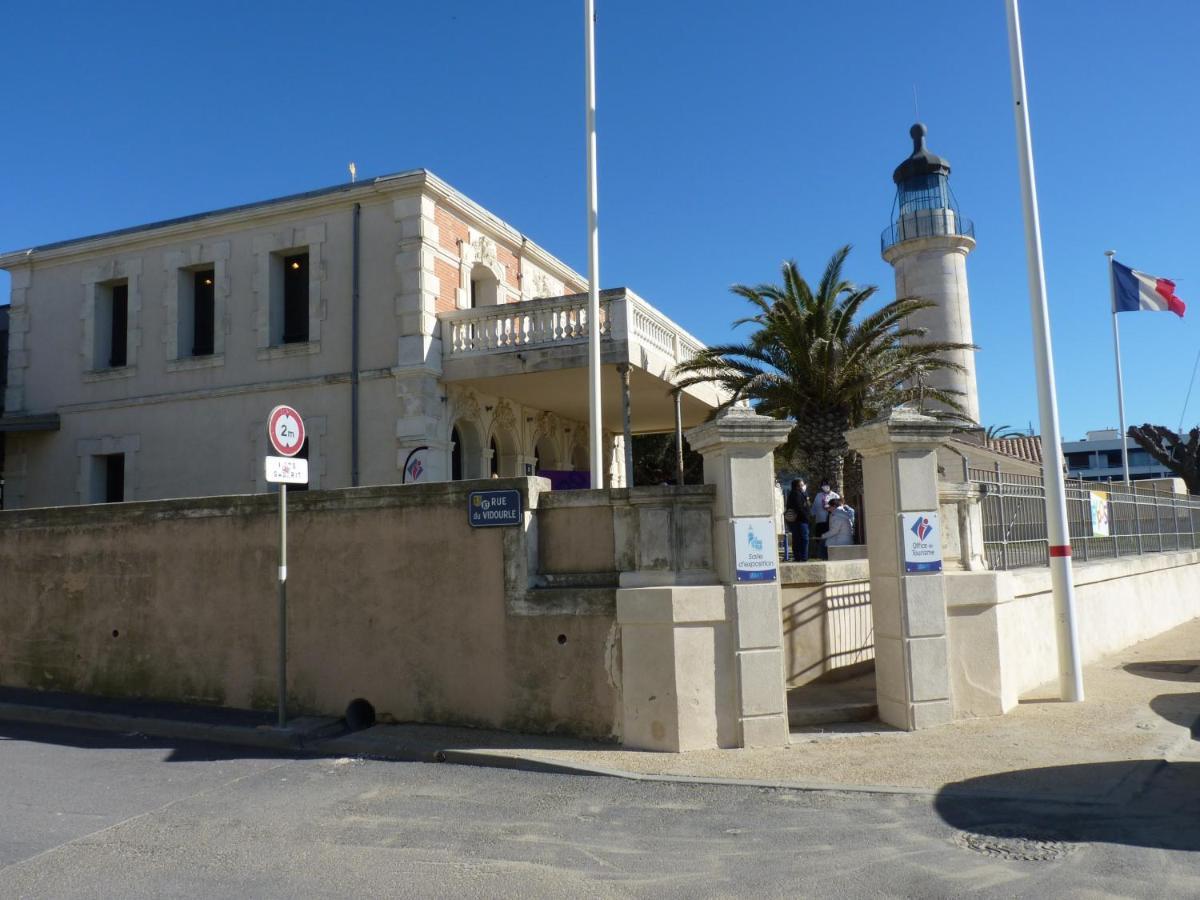 Sol-Y-Days Vidourle: Riverside Comfort with Parking Near Boucanet Beach Le Grau-du-Roi Exterior photo