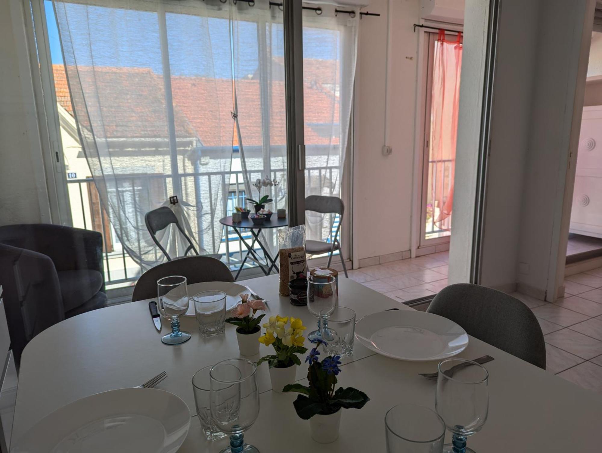 Sol-Y-Days Vidourle: Riverside Comfort with Parking Near Boucanet Beach Le Grau-du-Roi Exterior photo